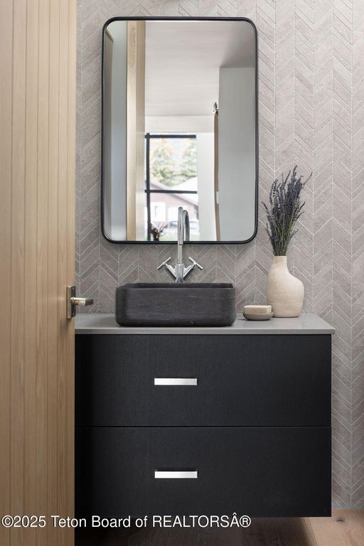 165 N GLENWOOD Street 29, Jackson, WY 83001 photo 23