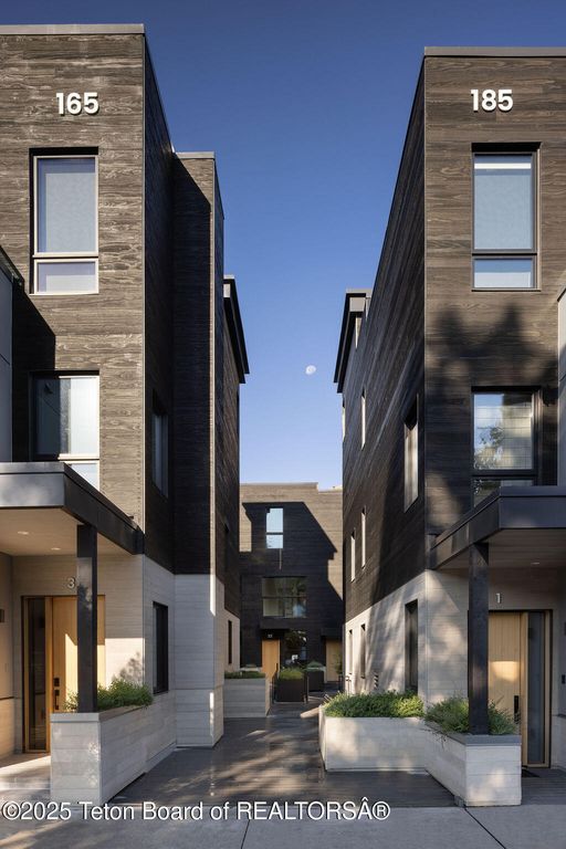 165 N GLENWOOD Street 29, Jackson, WY 83001 photo 25