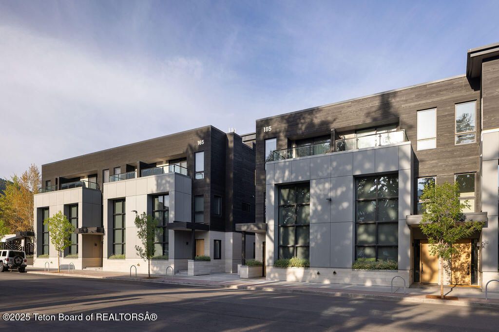 165 N GLENWOOD Street 29, Jackson, WY 83001 photo 4