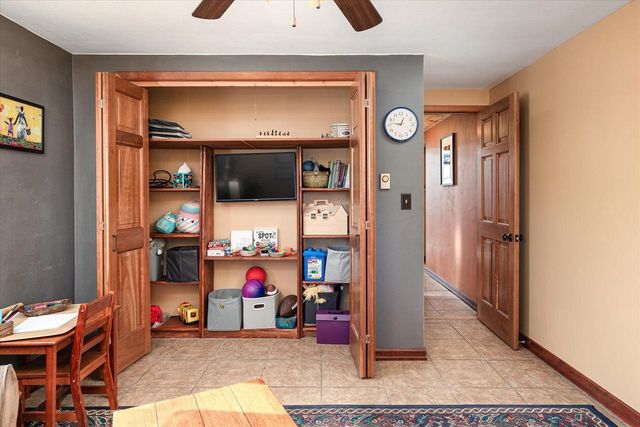 414 S East AVENUE, Viroqua, WI 54665