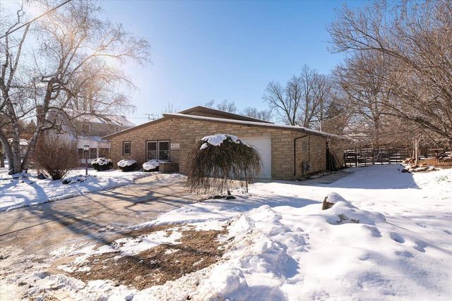 414 S East AVENUE, Viroqua, WI 54665