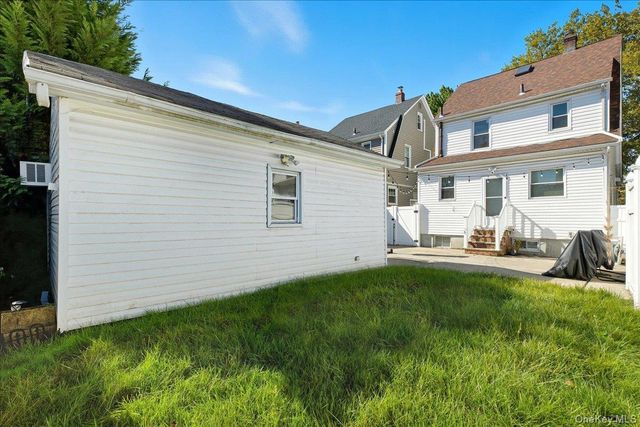 88-37 249th Street, Bellerose, NY 11426