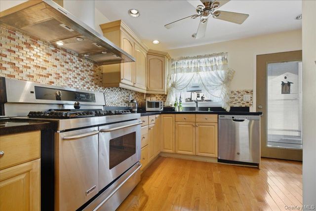 88-37 249th Street, Bellerose, NY 11426