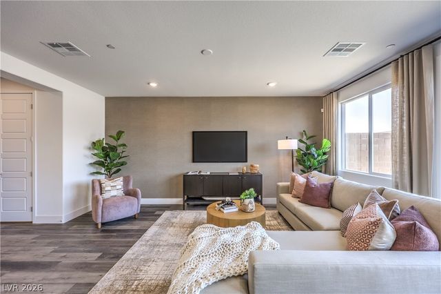 844 Kassie Lake Way, North Las Vegas, NV 89084