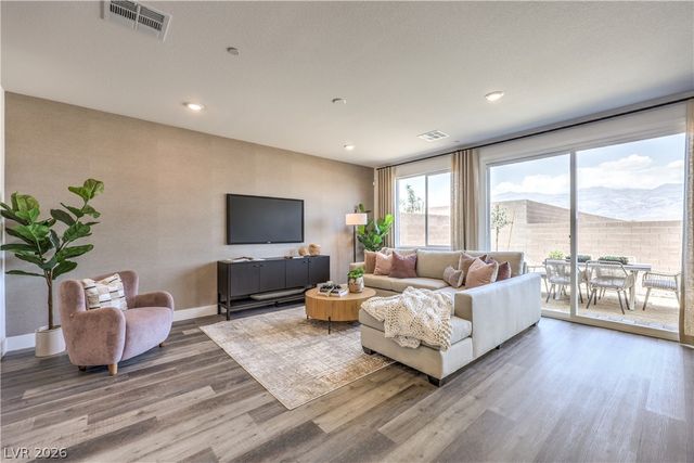 844 Kassie Lake Way, North Las Vegas, NV 89084