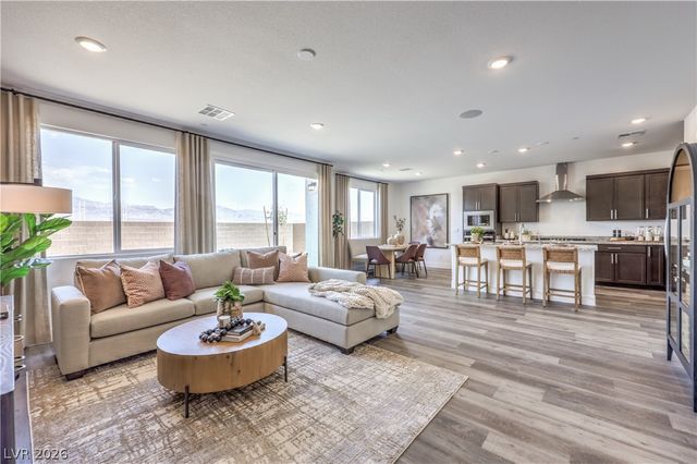 844 Kassie Lake Way, North Las Vegas, NV 89084