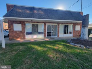 411 E DIAMOND AVE, Gaithersburg, MD 20877