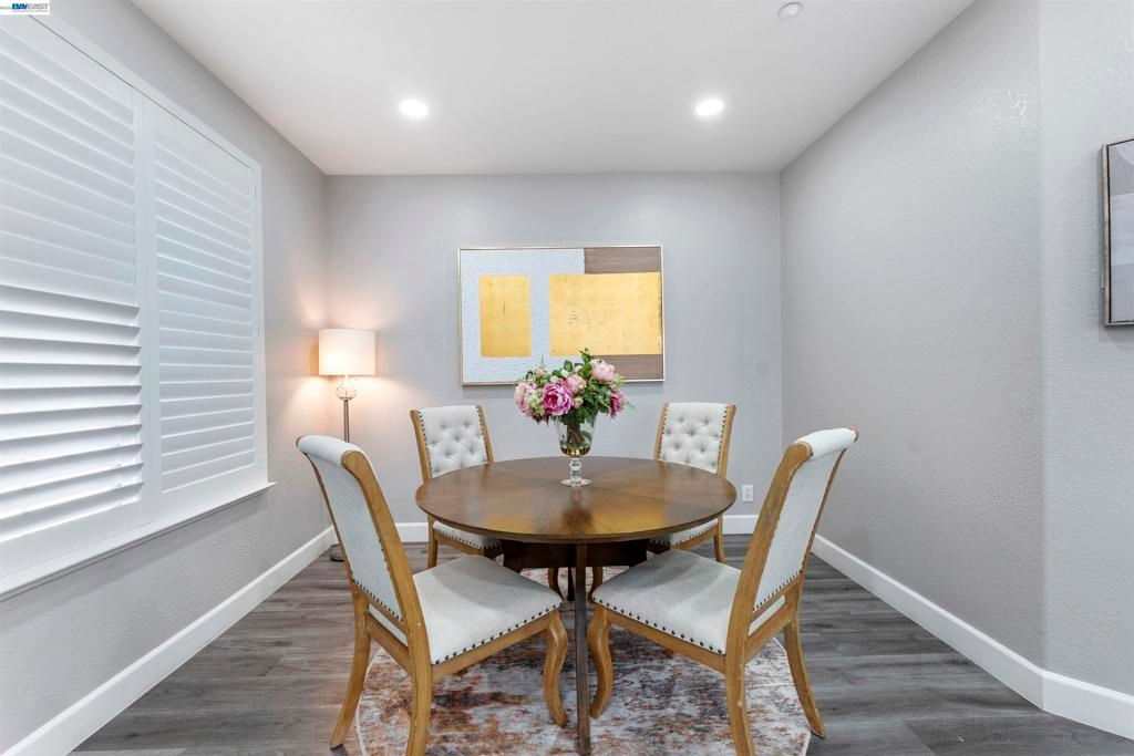 Image 21 of property listing at 37160 Aleppo Dr, Newark, CA 94560