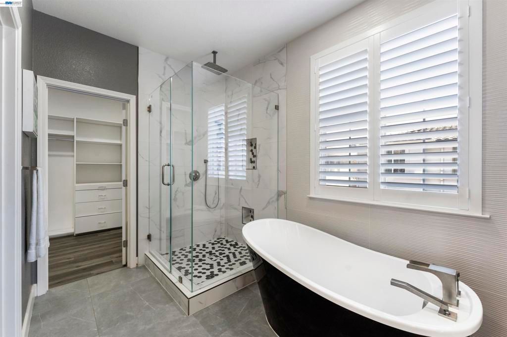 Image 33 of property listing at 37160 Aleppo Dr, Newark, CA 94560