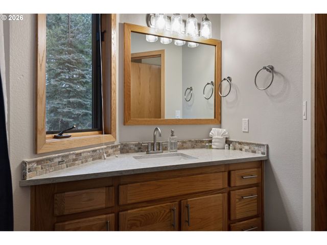 17926 PLAYOFF Ln, Sunriver, OR 97707