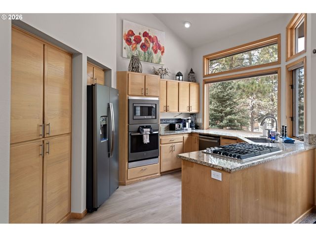 17926 PLAYOFF Ln, Sunriver, OR 97707