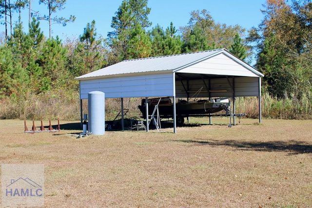 876 Hires Road, Jesup, GA 31545