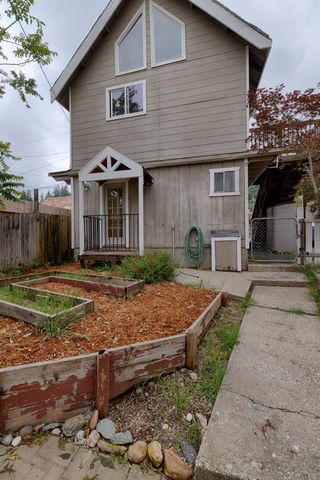 214 N Main St, Colfax, CA 95713