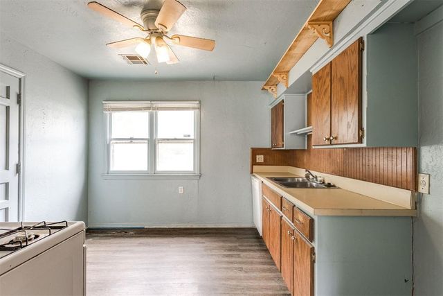 605 Lions Park Place, Oklahoma City, OK 73110