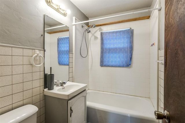 605 Lions Park Place, Oklahoma City, OK 73110