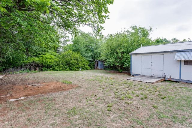 605 Lions Park Place, Oklahoma City, OK 73110