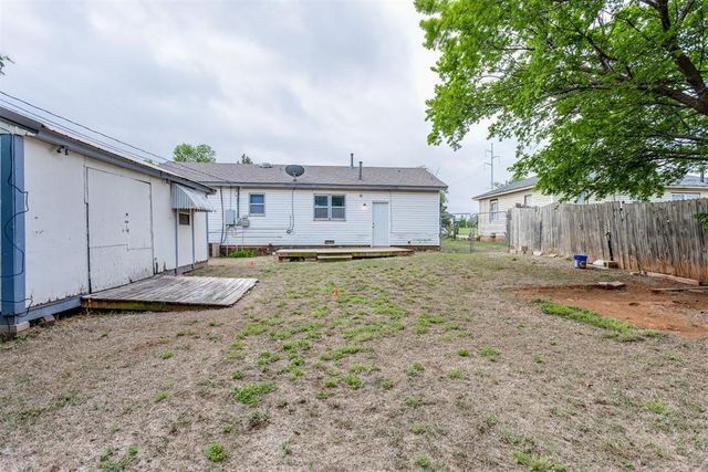 605 Lions Park Place, Oklahoma City, OK 73110