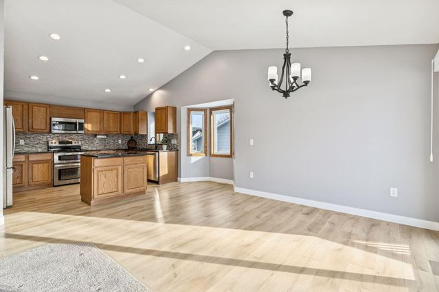 9524 208th Street W, Lakeville, MN 55044