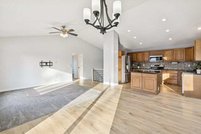 9524 208th Street W, Lakeville, MN 55044