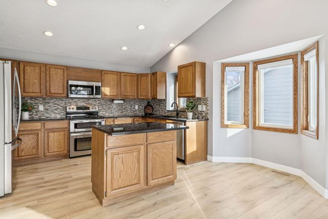 9524 208th Street W, Lakeville, MN 55044