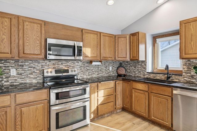 9524 208th Street W, Lakeville, MN 55044