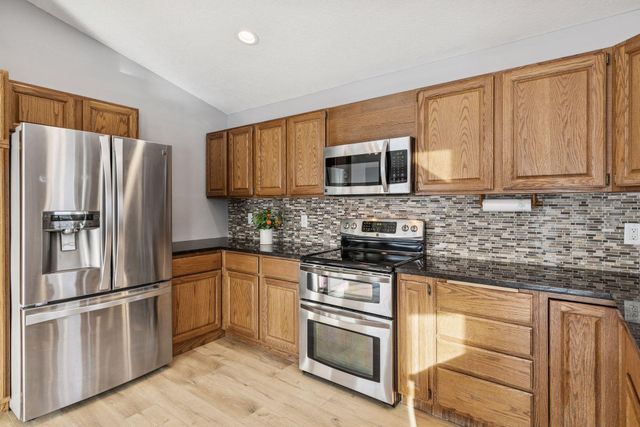 9524 208th Street W, Lakeville, MN 55044