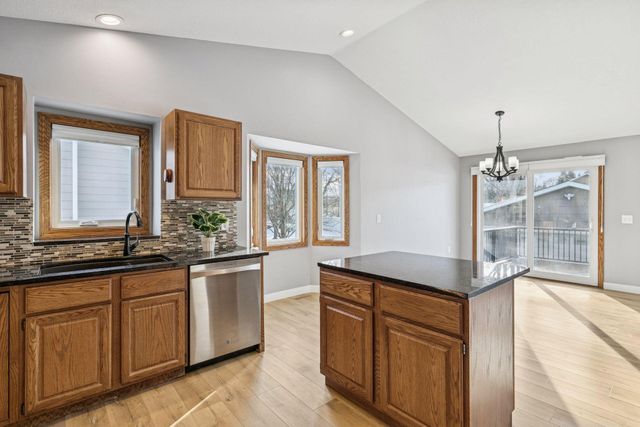 9524 208th Street W, Lakeville, MN 55044