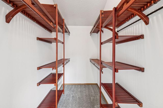 9524 208th Street W, Lakeville, MN 55044