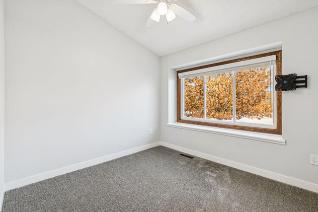 9524 208th Street W, Lakeville, MN 55044