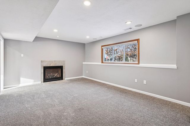 9524 208th Street W, Lakeville, MN 55044