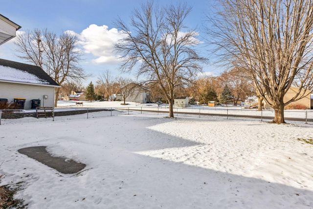 9524 208th Street W, Lakeville, MN 55044