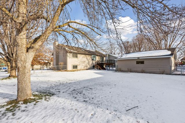 9524 208th Street W, Lakeville, MN 55044