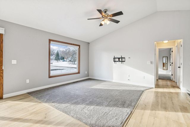 9524 208th Street W, Lakeville, MN 55044