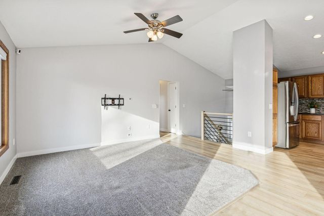 9524 208th Street W, Lakeville, MN 55044