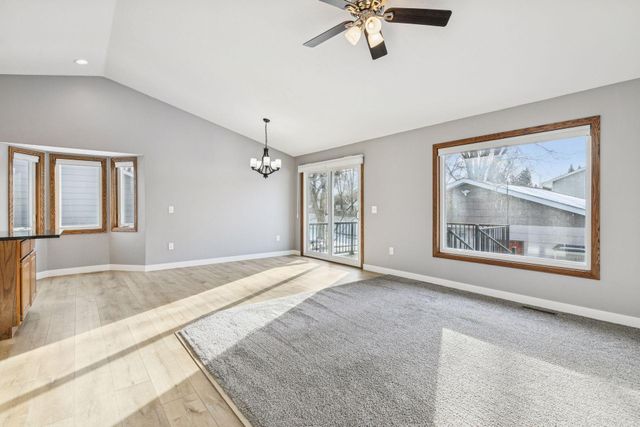 9524 208th Street W, Lakeville, MN 55044