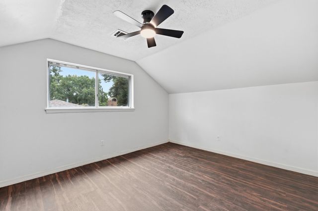 2216 Peach Lane, Pasadena, TX 77502