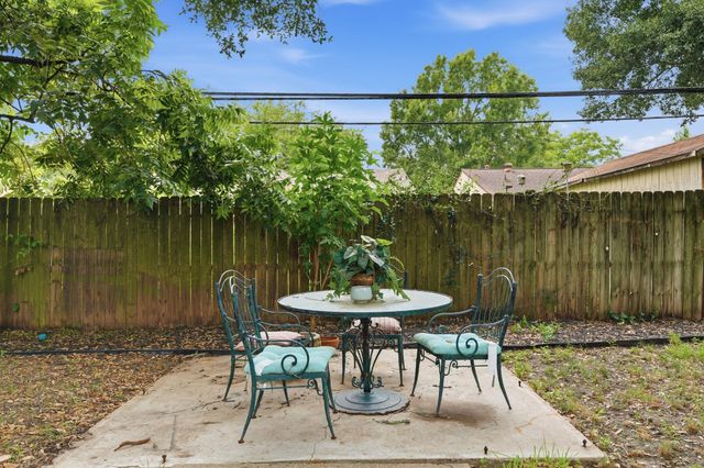 2216 Peach Lane, Pasadena, TX 77502