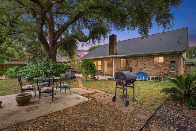 2216 Peach Lane, Pasadena, TX 77502
