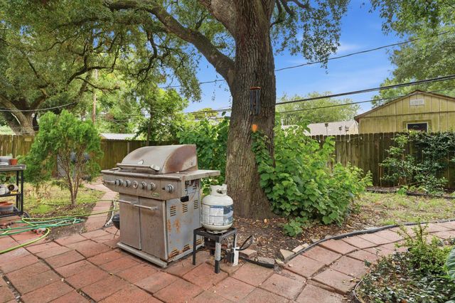 2216 Peach Lane, Pasadena, TX 77502