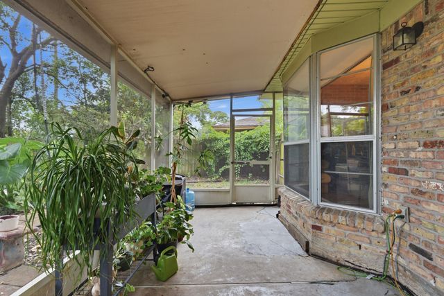2216 Peach Lane, Pasadena, TX 77502