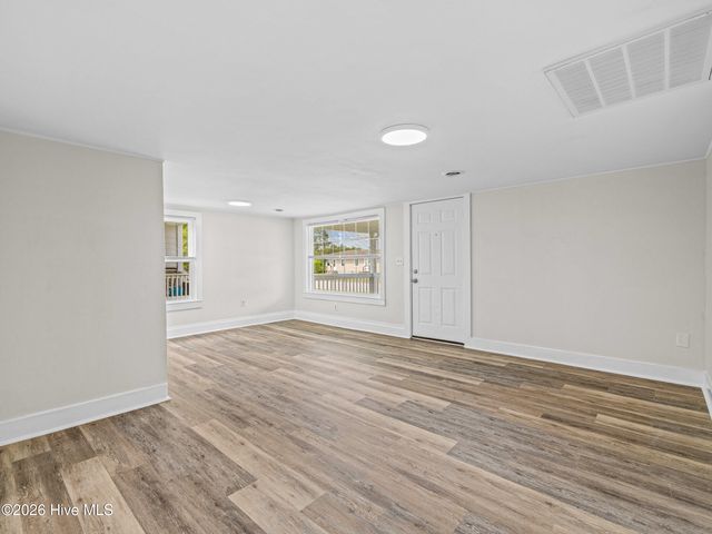 215 Richlands Avenue, Jacksonville, NC 28540