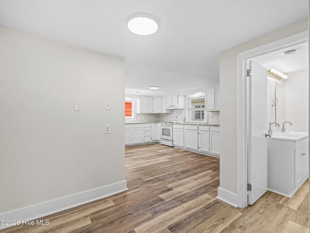 215 Richlands Avenue, Jacksonville, NC 28540