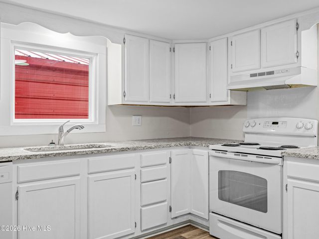 215 Richlands Avenue, Jacksonville, NC 28540