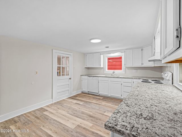 215 Richlands Avenue, Jacksonville, NC 28540