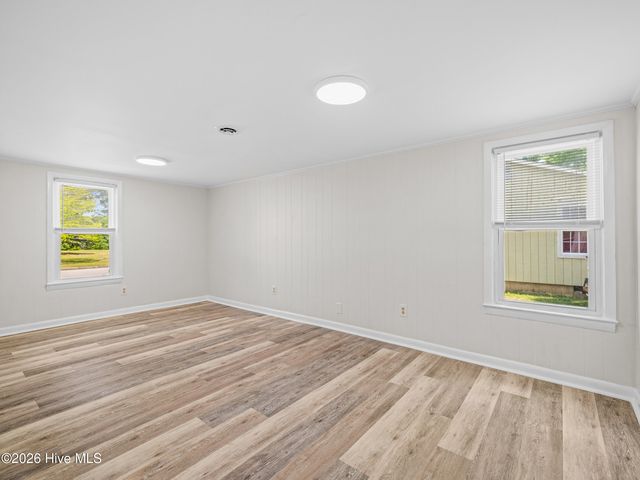 215 Richlands Avenue, Jacksonville, NC 28540