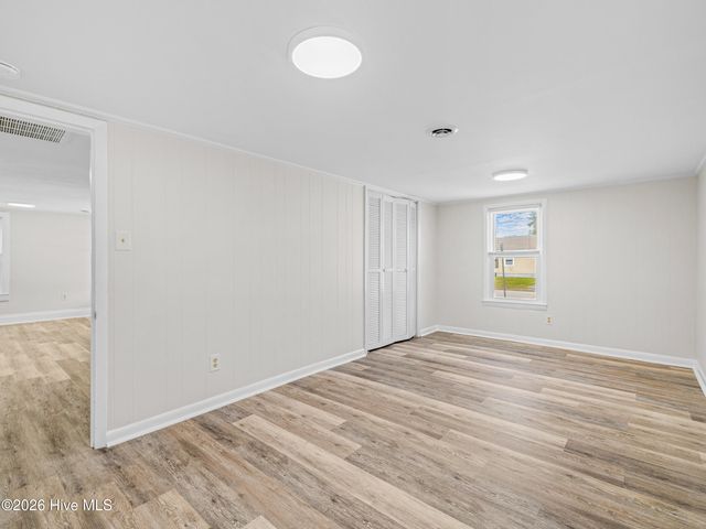 215 Richlands Avenue, Jacksonville, NC 28540