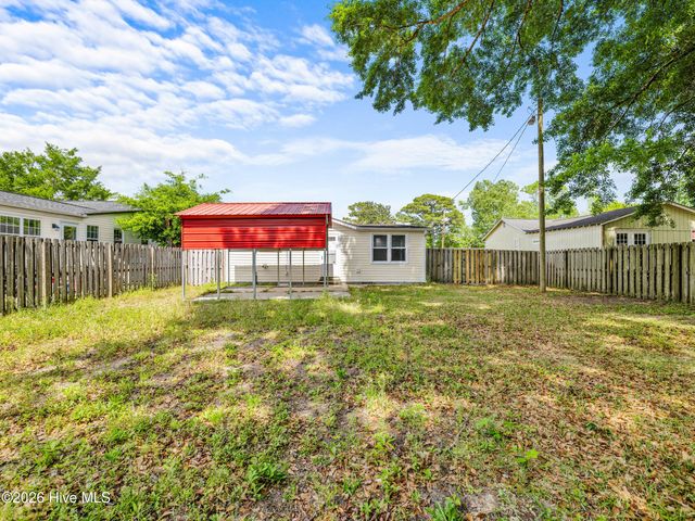 215 Richlands Avenue, Jacksonville, NC 28540