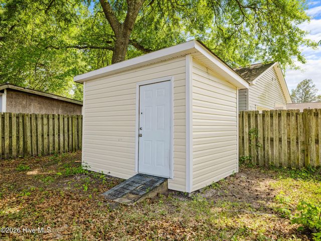 215 Richlands Avenue, Jacksonville, NC 28540