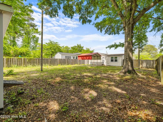 215 Richlands Avenue, Jacksonville, NC 28540