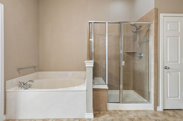 721 Date Court, Burleson, TX 76028